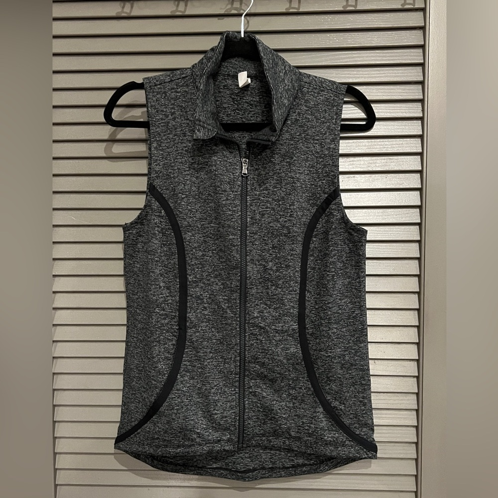 Under Armour Gray Sleeveless Zip-Up Top
